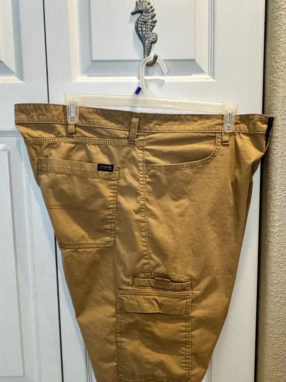 Levi’s Signature Men’s Tan Cargo Pants
